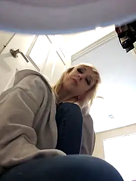 AmethystFoxx online show from 04-13-26, 06:34