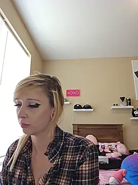 AmethystFoxx online show from 06-20-26, 05:40