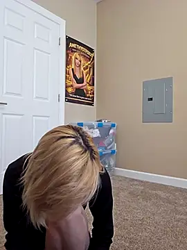 AmethystFoxx online show from 04-03-26, 06:36