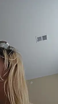 AmethystFoxx online show from 07-25-26, 04:24
