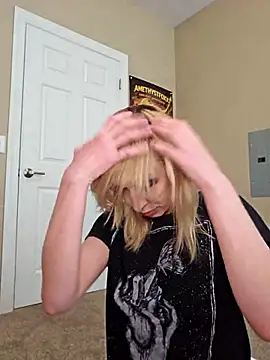 AmethystFoxx online show from 04-10-26, 05:31