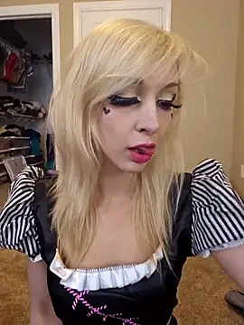 AmethystFoxx online show from 10-27-25, 09:38