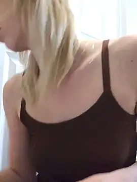 AmethystFoxx online show from 05-14-26, 07:33