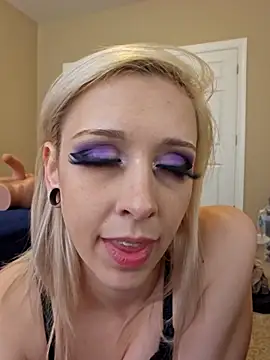 AmethystFoxx online show from 09-27-25, 07:31