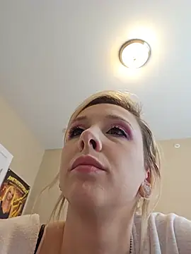 AmethystFoxx online show from 06-07-26, 05:29