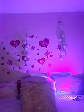 BellaBellaHot online show from 12-16-25, 02:32