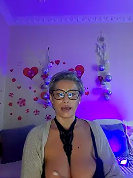 BellaBellaHot online show from 10-26-25, 11:21