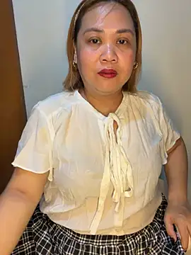 Snapshot of Sweet_asian_kylie chatting on 05-06-26, 04:33 Sweet asian kylie online show from 05-06-26, 04:33