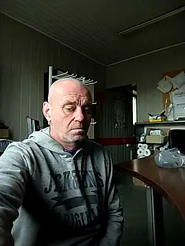 Snapshot of wilkalfa chatting on 10-27-25, 07:09 wilkalfa online show from 10-27-25, 07:09