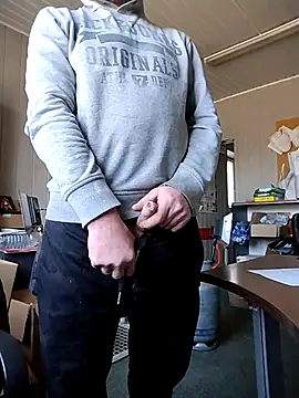 Snapshot of wilkalfa chatting on 02-27-26, 11:10 wilkalfa online show from 02-27-26, 11:10