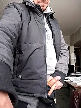 Snapshot of wilkalfa chatting on 02-18-26, 11:17 wilkalfa online show from 02-18-26, 11:17