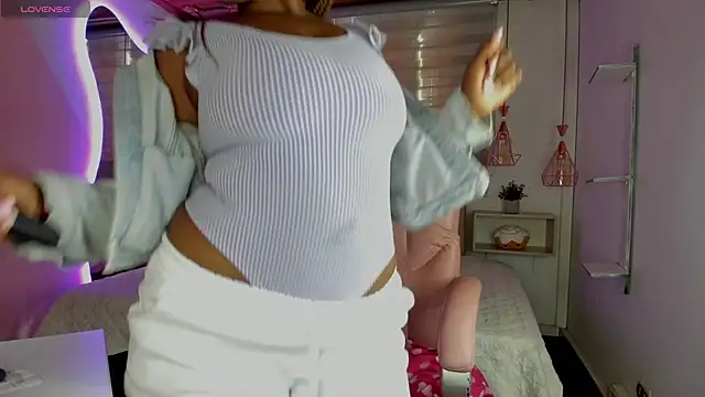 aleja17 xxx online show from 09-24-25, 07:53
