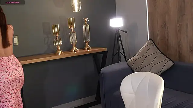 Snapshot of NaomiSainz chatting on 11-14-25, 11:14 NaomiSainz online show from 11-14-25, 11:14