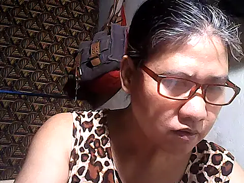 sweetsosie18 online show from 06-11-26, 03:25