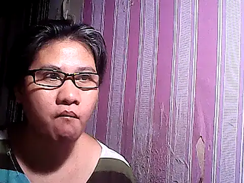 Snapshot of sweetsosie18 chatting on 03-19-25, 08:22 sweetsosie18 online show from 03-19-25, 08:22