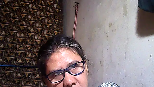 sweetsosie18 online show from 07-06-26, 10:33