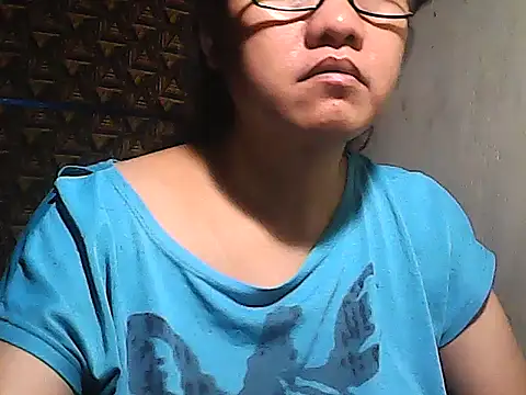 sweetsosie18 online show from 12-20-25, 05:43