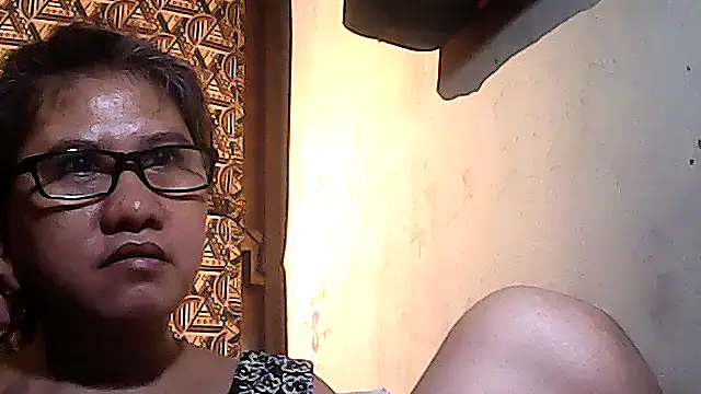 sweetsosie18 online show from 12-18-25, 05:28