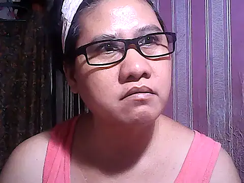 Snapshot of sweetsosie18 chatting on 10-02-25, 04:05 sweetsosie18 online show from 10-02-25, 04:05