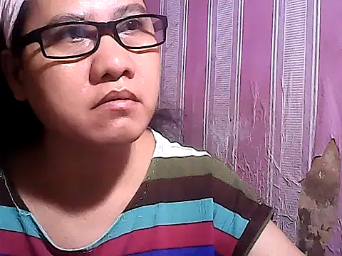 Snapshot of sweetsosie18 chatting on 10-03-25, 10:28 sweetsosie18 online show from 10-03-25, 10:28