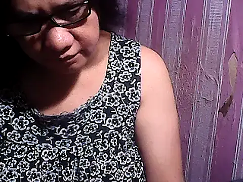 Snapshot of sweetsosie18 chatting on 03-21-25, 04:51 sweetsosie18 online show from 03-21-25, 04:51
