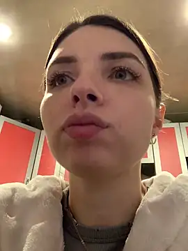 SeducingYoghourt online show from 02-25-26, 04:51