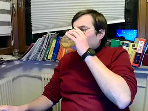 Snapshot of makau1 chatting on 01-04-25, 08:48 makau1 online show from 01-04-25, 08:48