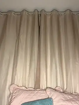 Kaiisa  online show from 11-23-25, 12:20