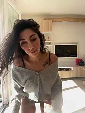 amanilouve online show from 02-09-26, 10:57