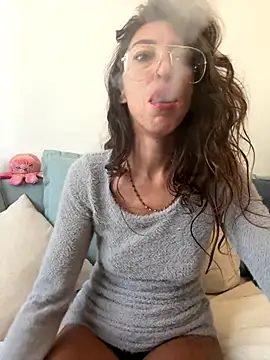 amanilouve online show from 10-17-25, 09:34