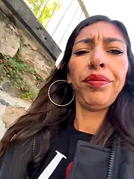 amanilouve online show from 11-04-25, 11:47