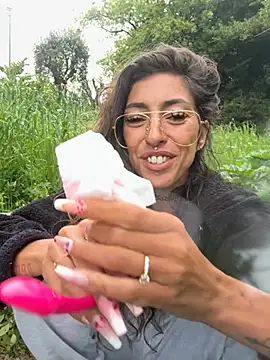 amanilouve online show from 04-12-26, 09:34