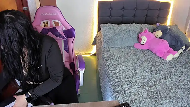 saphira owen online show from 03-10-25, 08:34