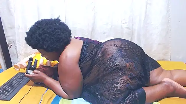 MatureBootyBabe4Uxx online show from 02-26-26, 01:11