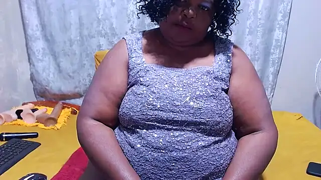 Snapshot of MatureBootyBabe4Uxx chatting on 07-08-26, 01:52 MatureBootyBabe4Uxx online show from 07-08-26, 01:52