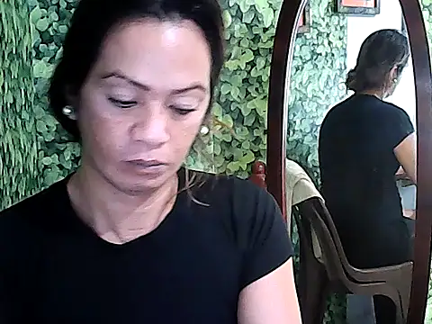 Snapshot of yummy_21xxx chatting on 09-24-25, 01:13 yummy 21xxx online show from 09-24-25, 01:13