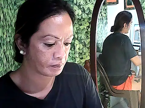 Snapshot of yummy_21xxx chatting on 10-16-25, 09:50 yummy 21xxx online show from 10-16-25, 09:50