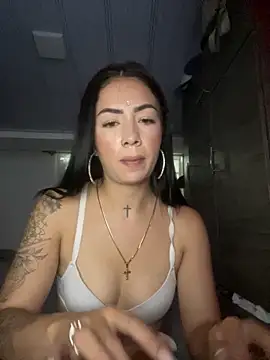Snapshot of MadisonCambel chatting on 05-03-26, 01:11 MadisonCambel online show from 05-03-26, 01:11