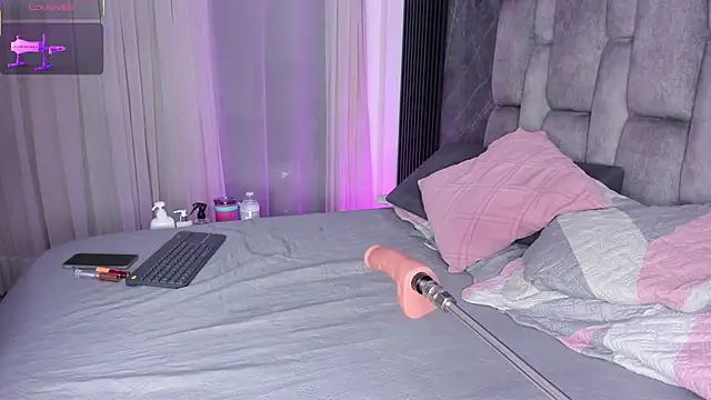 emily fox1 online show from 10-10-25, 12:06