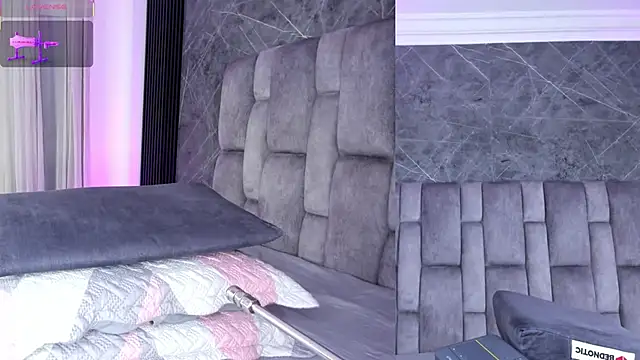 emily fox1 online show from 10-23-25, 12:04