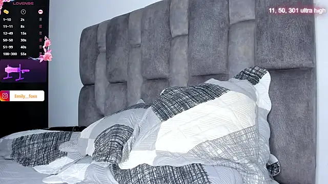 emily fox1 online show from 03-26-26, 10:46