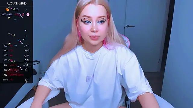 MonaLauu online show from 03-11-25, 03:12