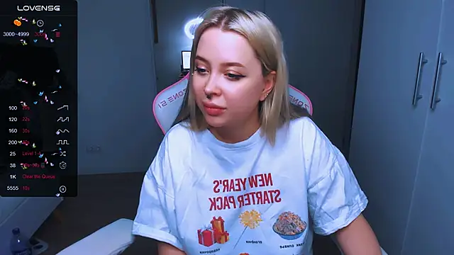 MonaLauu online show from 01-31-25, 02:39