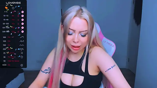 MonaLauu online show from 03-20-25, 04:09