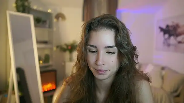Snapshot of Abella_Danger_X chatting on 10-15-25, 08:44 Abella Danger X online show from 10-15-25, 08:44