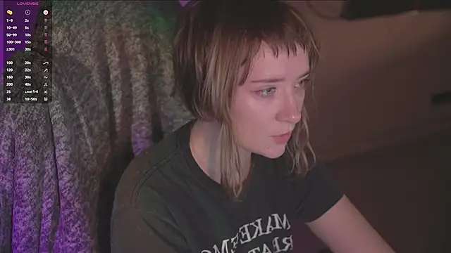 Snapshot of RikkiSanchez chatting on 10-26-25, 08:53 RikkiSanchez online show from 10-26-25, 08:53