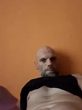 Snapshot of Ladyshaker82 chatting on 11-01-25, 02:55 Ladyshaker82 online show from 11-01-25, 02:55