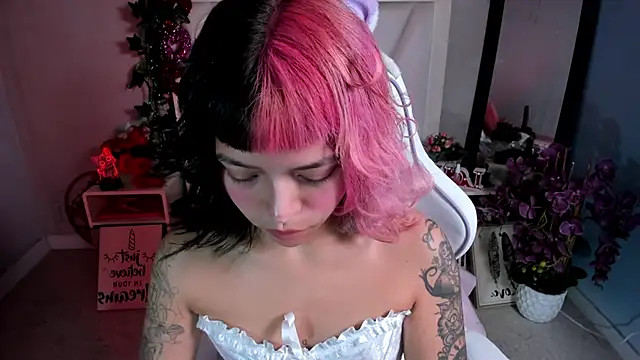 katalina garcia online show from 11-14-25, 10:02