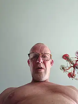 ClubbyEuphory online show from 06-19-26, 05:35