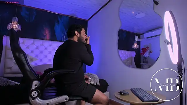 MichaelBear  online show from 02-09-26, 01:31